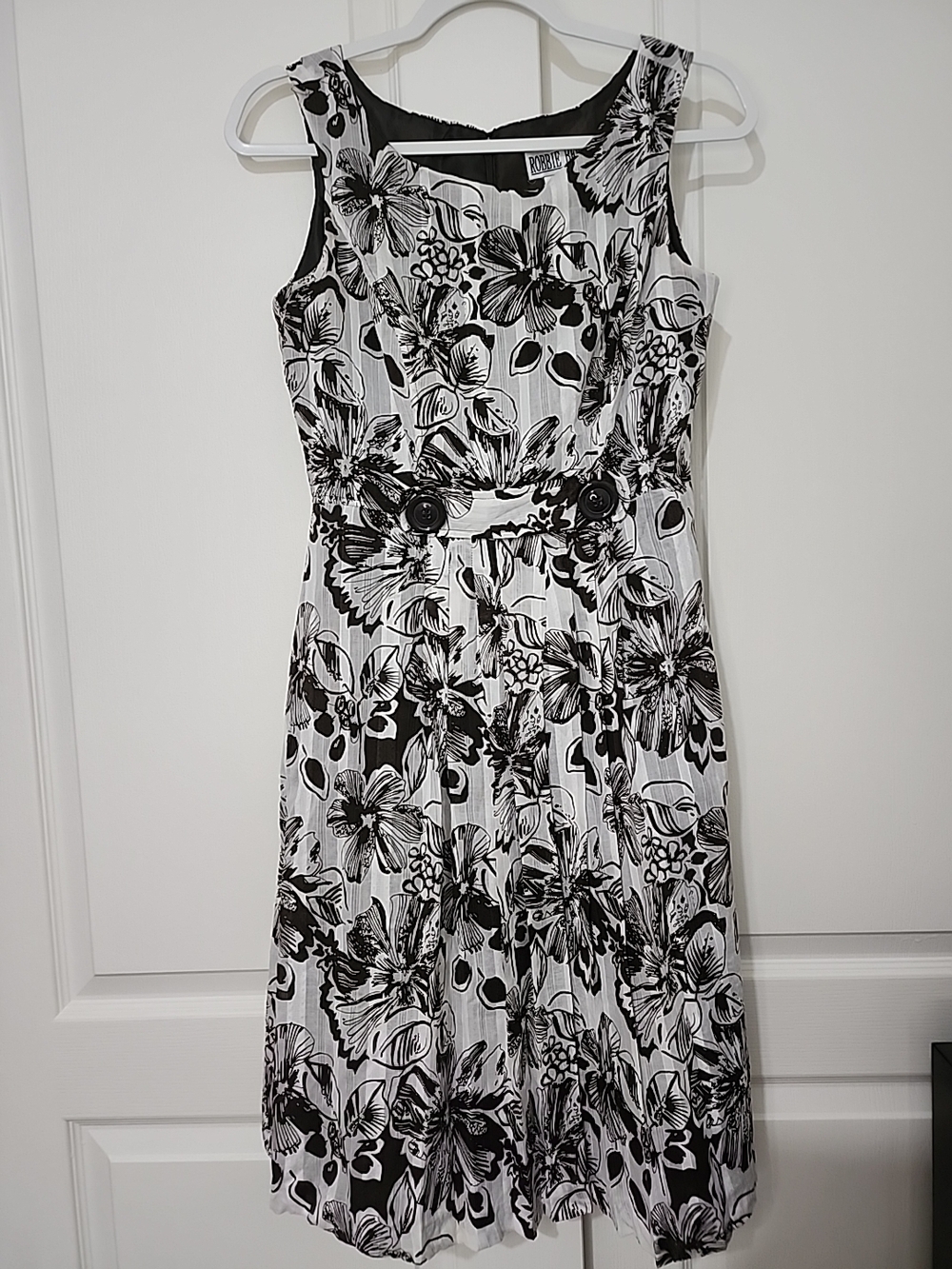 Robbie Bee Brown & White Floral Dress Size 6 w/ Pockets